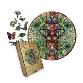 Drvene puzzle u drvenoj kutiji s motivom leptira